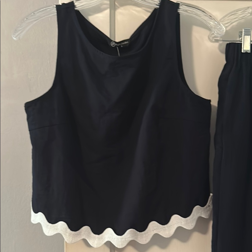 Pretty garden two-piece Elegant Navy and White pantsuit, Size S - Picture 8 of 16
